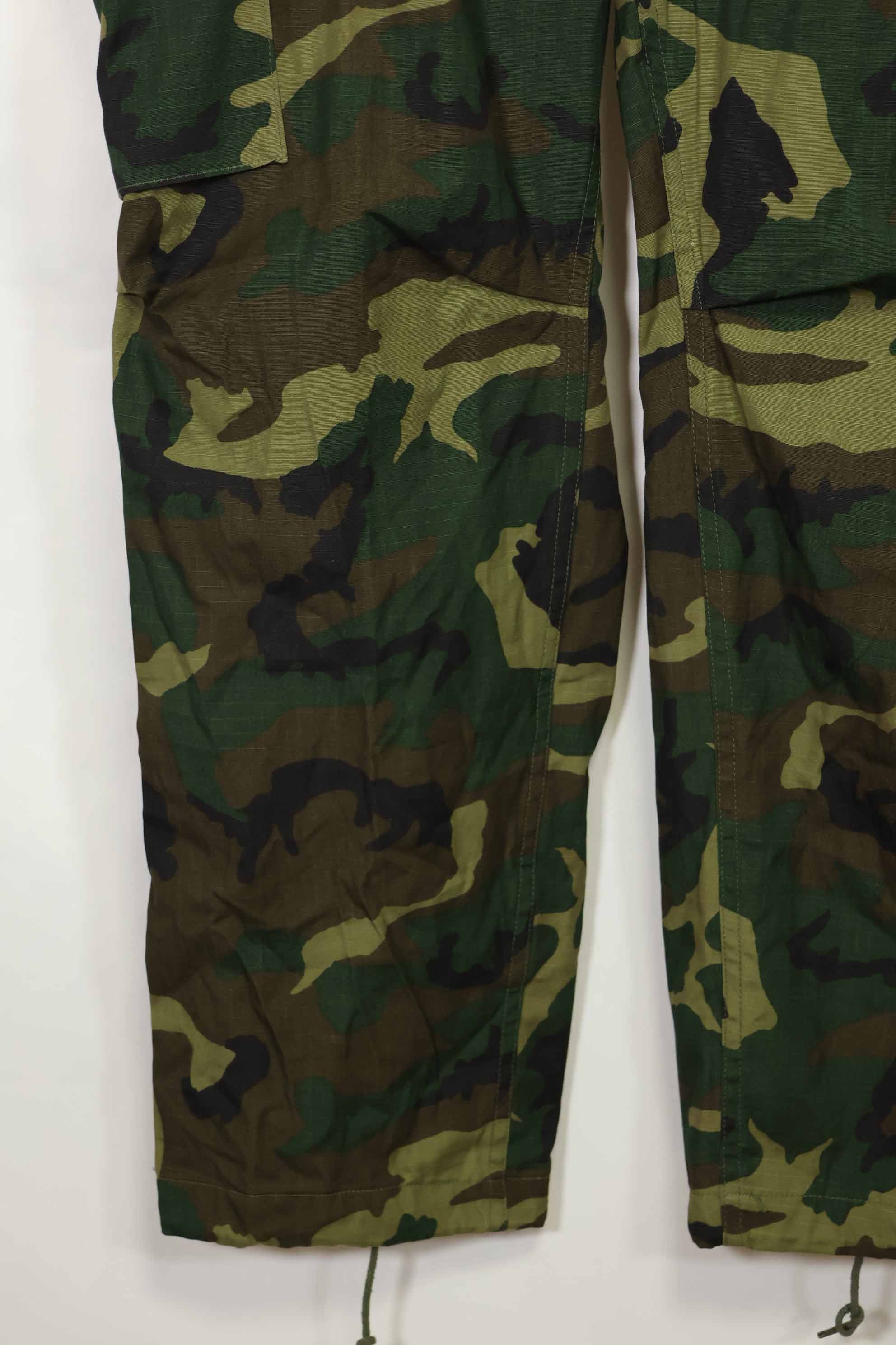 1981 Contract Deadstock U.S. Army ERDL LC Leaf Jungle Fatigue Pants L-S