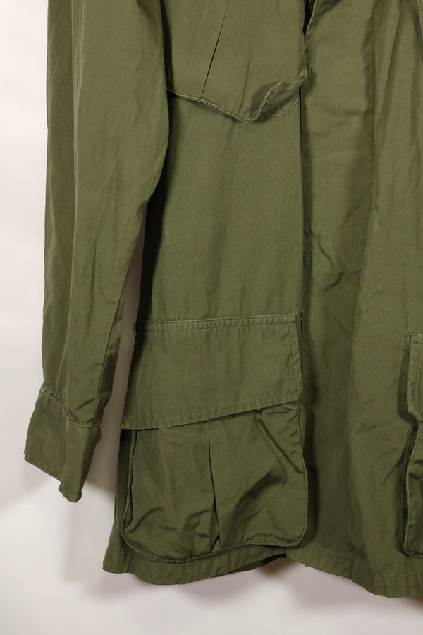 1967 年 Contract M-R 3rd Model Jungle Fatigue Jacket，状况良好，使用过。