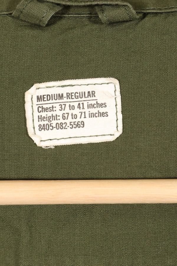 1967 年 Contract M-R 3rd Model Jungle Fatigue Jacket，状况良好，使用过。