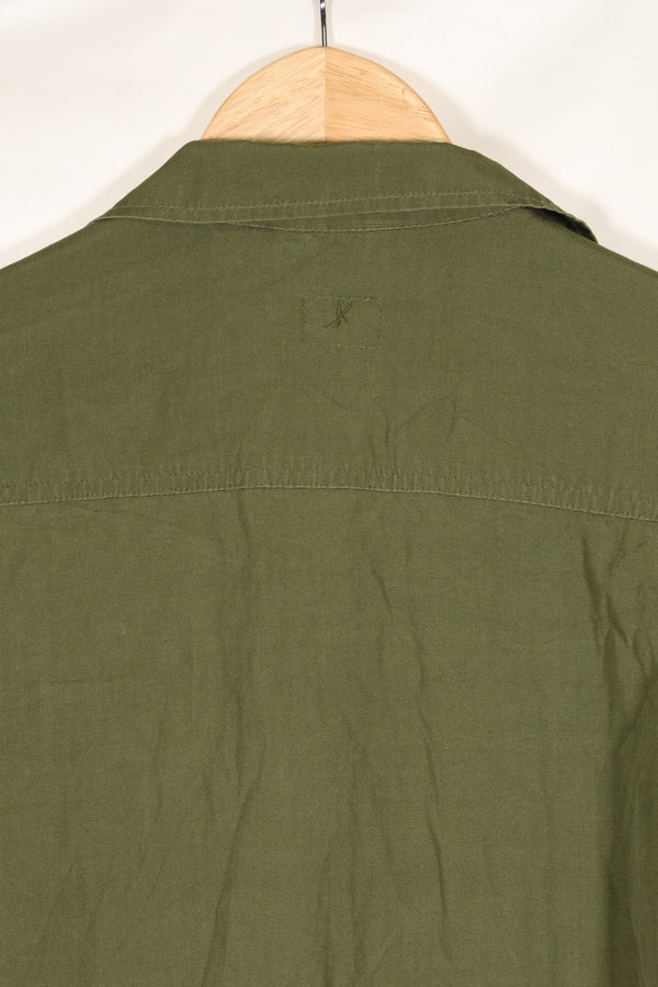 1967 年 Contract M-R 3rd Model Jungle Fatigue Jacket，状况良好，使用过。