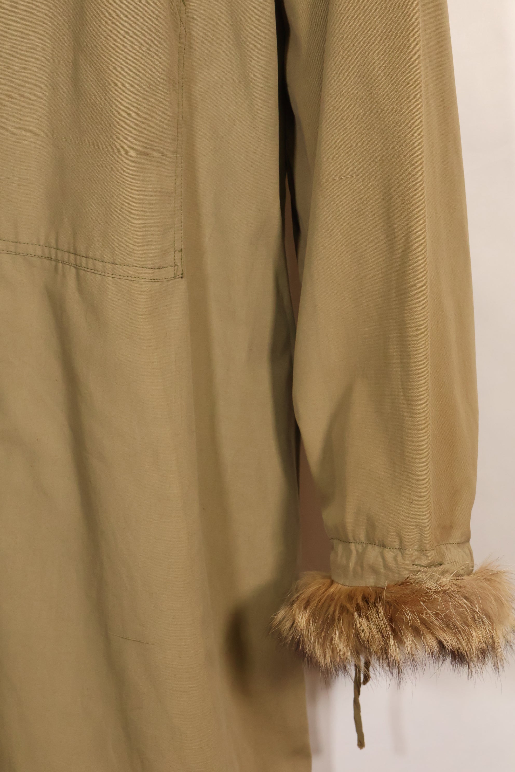 1940年代全新库存美军M1942雪地派克大衣，含原装尺码标签，未使用过