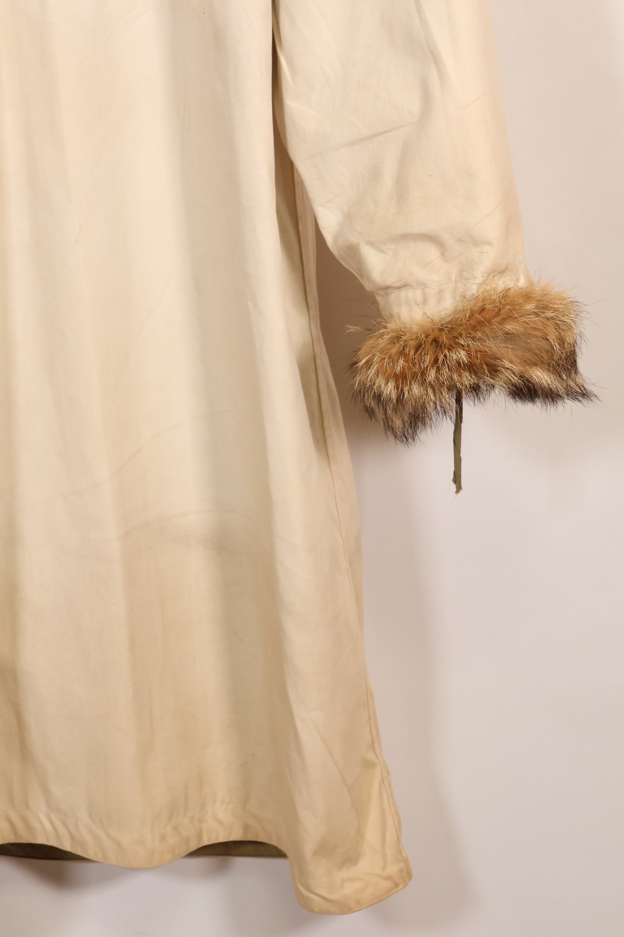 1940年代全新库存美军M1942雪地派克大衣，含原装尺码标签，未使用过