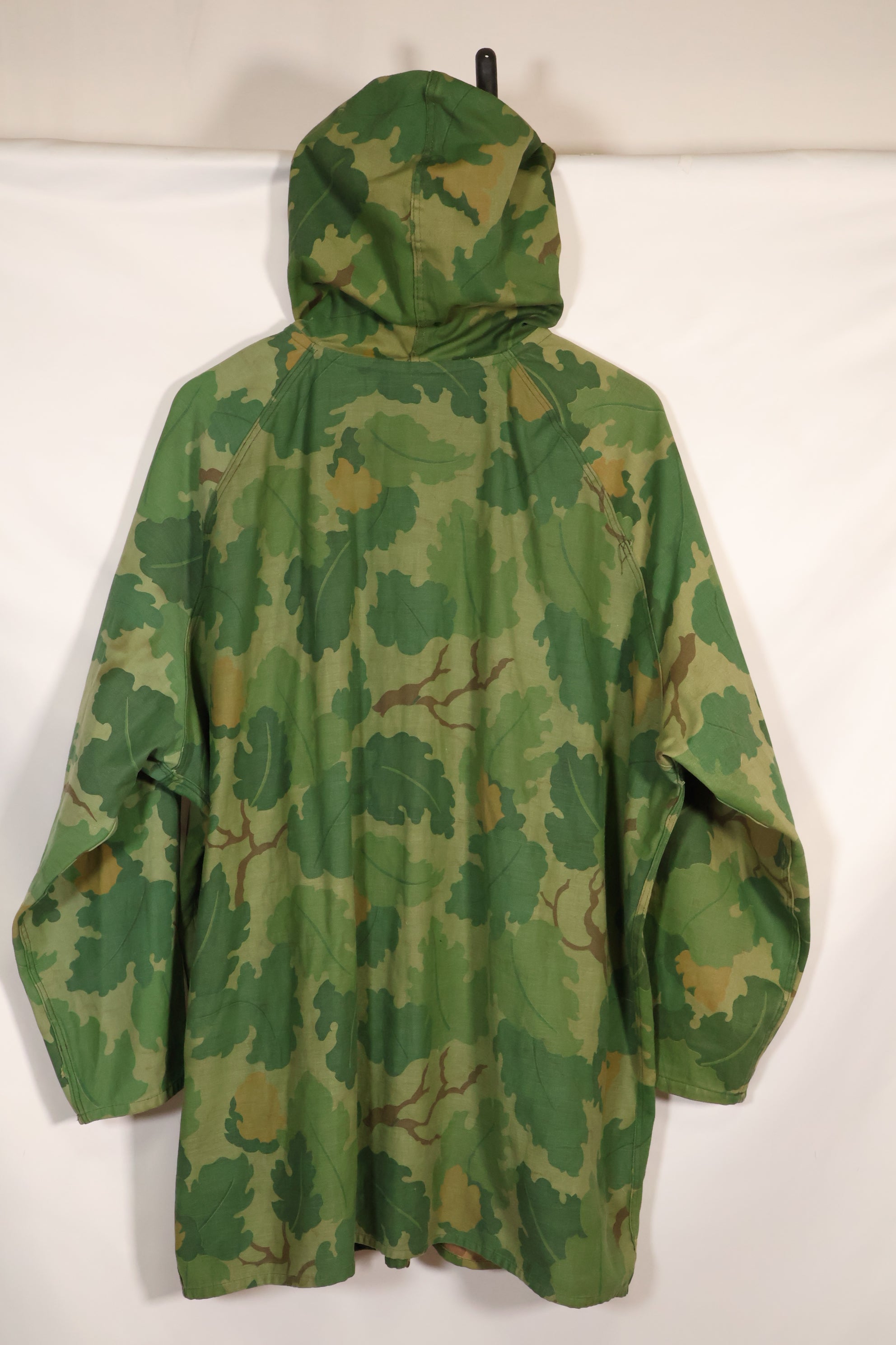 Old replica US Marine Corps Mitchell camouflage reversible hoodie, used.