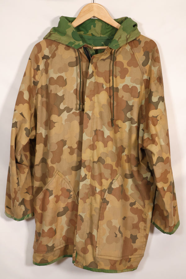 Old replica US Marine Corps Mitchell camouflage reversible hoodie, used.