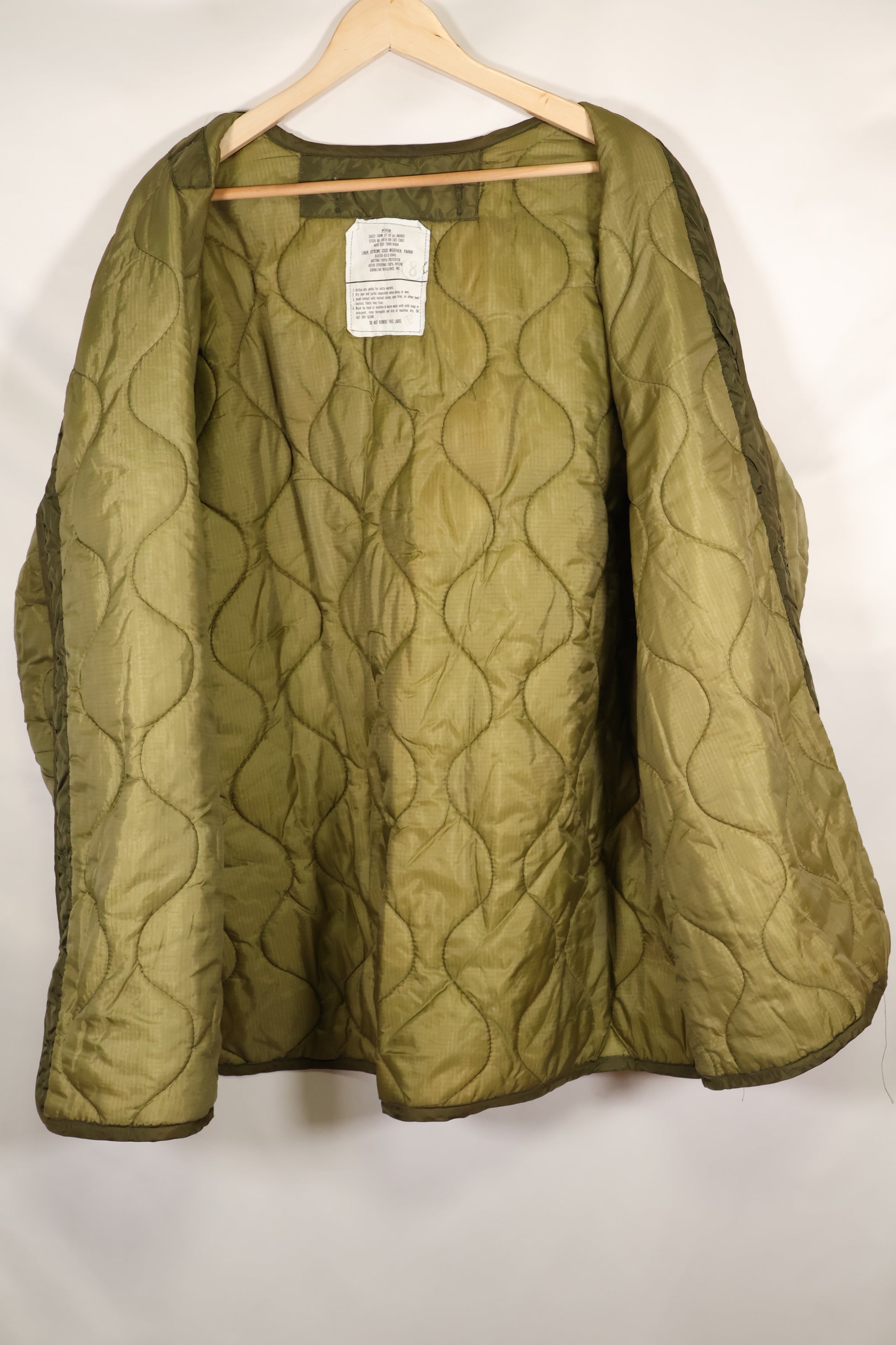 1982 contract MEDIUM M65 fishtail parka liner, good condition, used.
