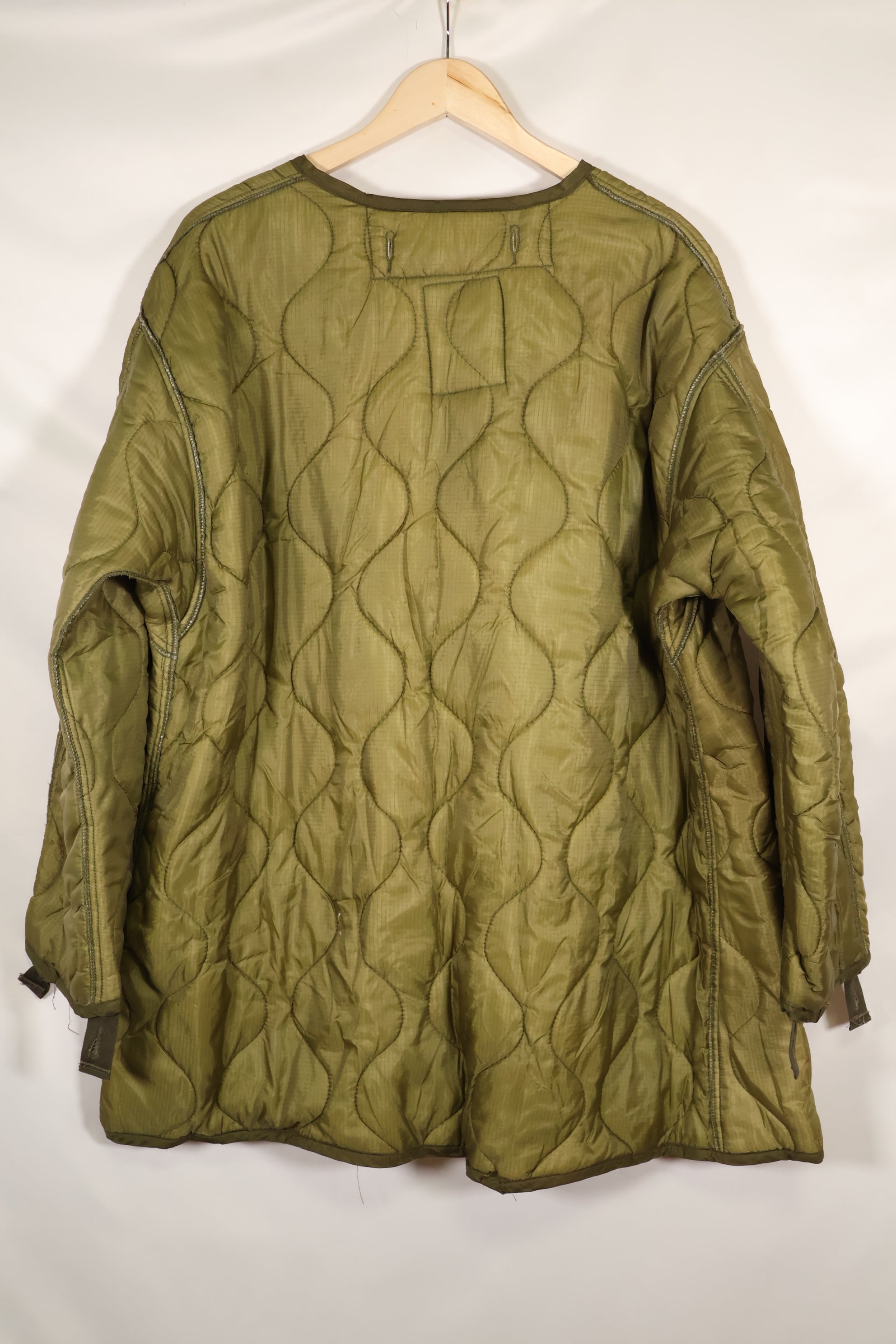 1982 contract MEDIUM M65 fishtail parka liner, good condition, used.