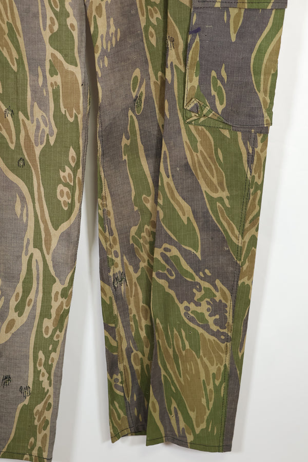 Real Fabric 1970s Late War Tiger Stripe Pants Vertical Use Used