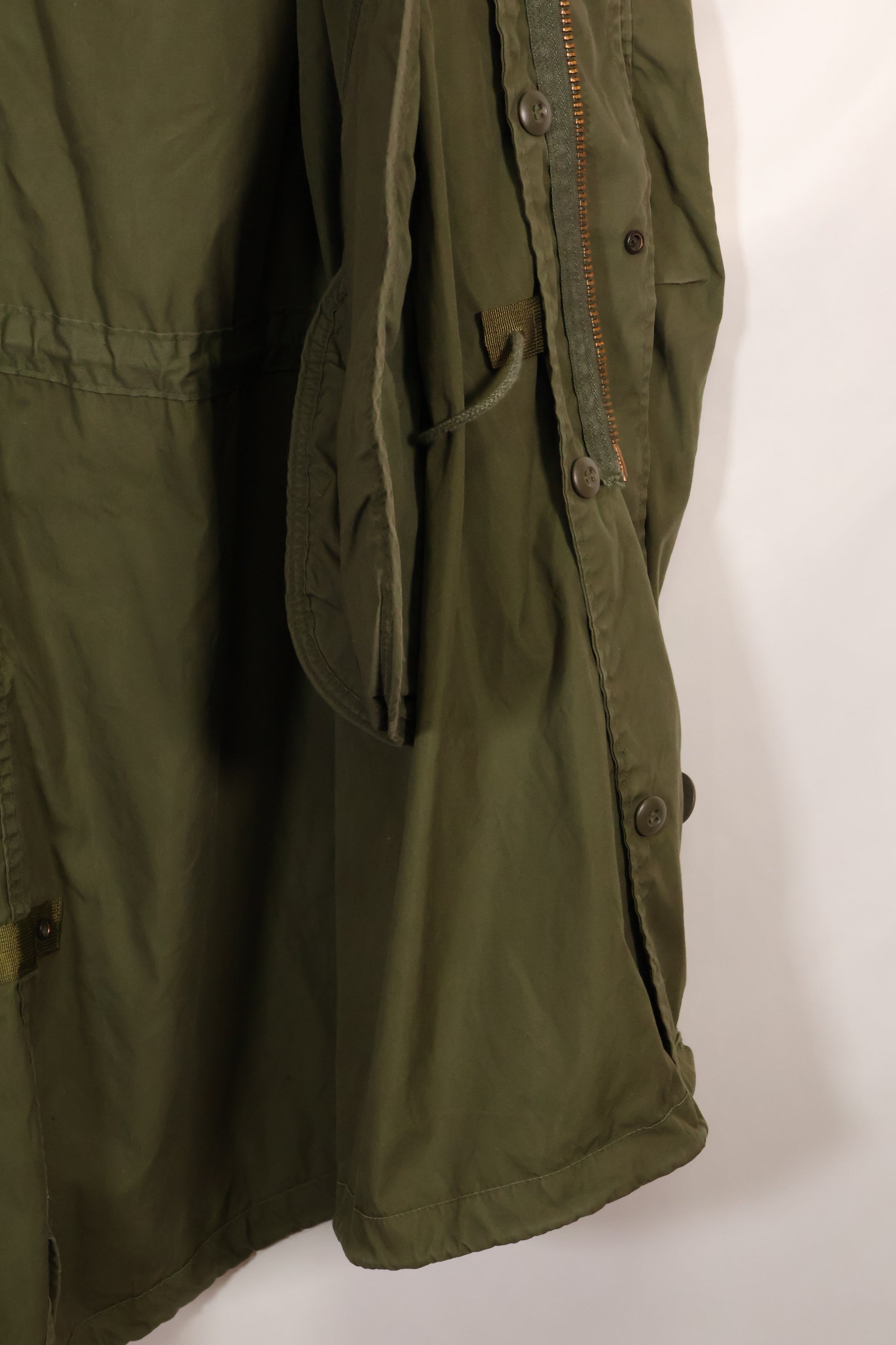 1977 Contract S-R U.S. Army M65 Field Parka, good condition, used.