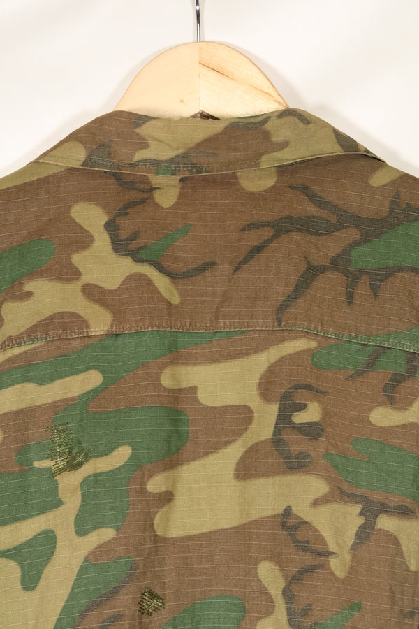 1968 年合同 L-R 防撕裂 ERDL 迷彩丛林作战服夹克，状况良好，使用过。