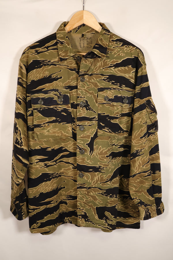 Late 1960s US-M Gold Tiger Tiger Stripe US-cut shirt, in good condition