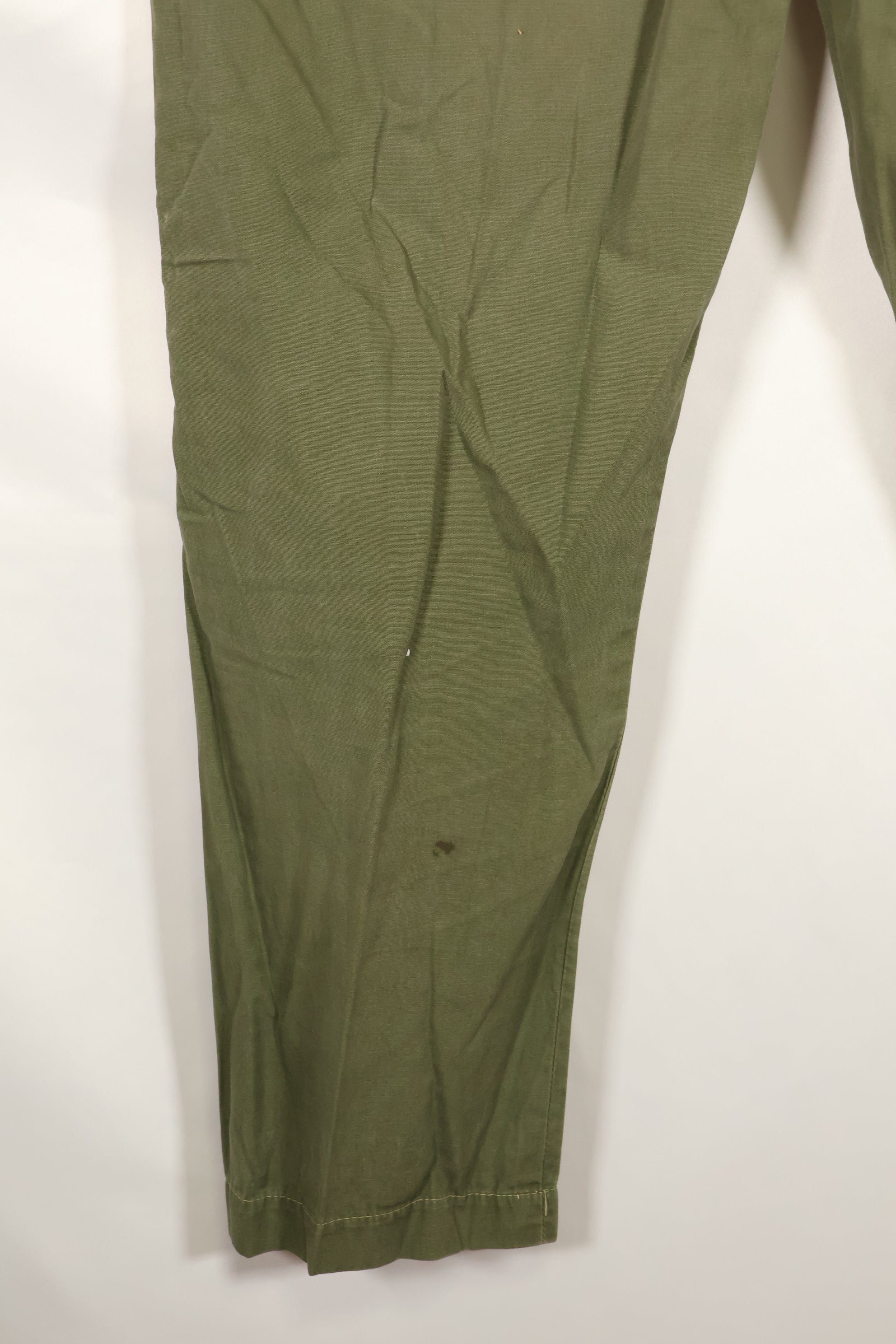 Late 1960s U.S. Army OG-107 Poplin fabric utility pants, used.
