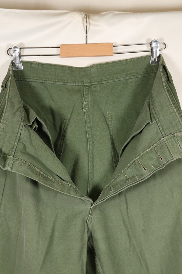 20 世纪 60 年代批次，估计 34 度 USMC P-56 通用长裤，使用过。