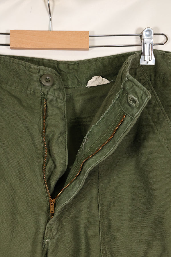 1968 年美国陆军 OG-107 实用裤贝克裤合同，几乎未使用过。