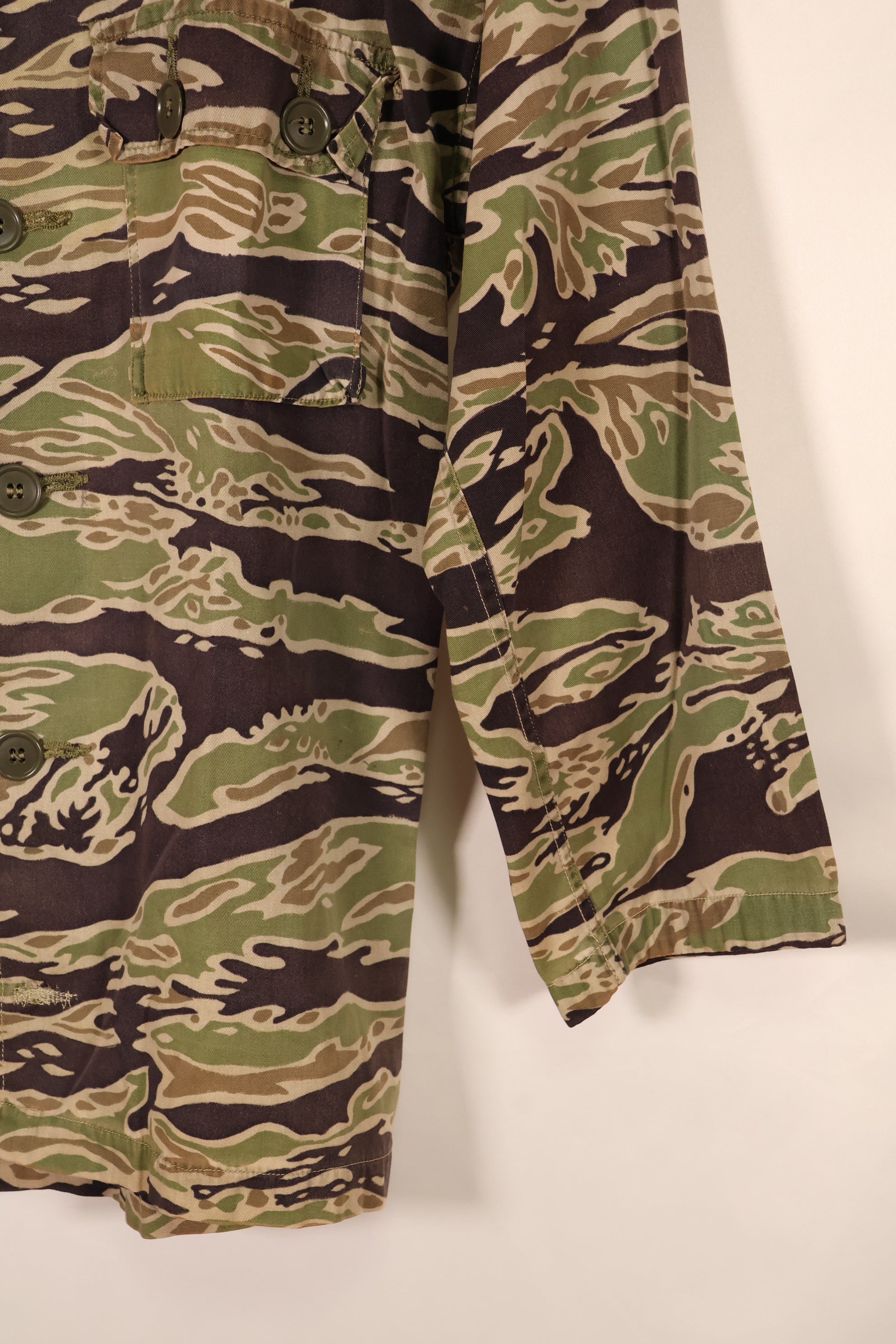 Late 1960s—Estimated US-S—Late War Lightweight—Tiger Stripe—Shirt—Some wear and fading—Used
