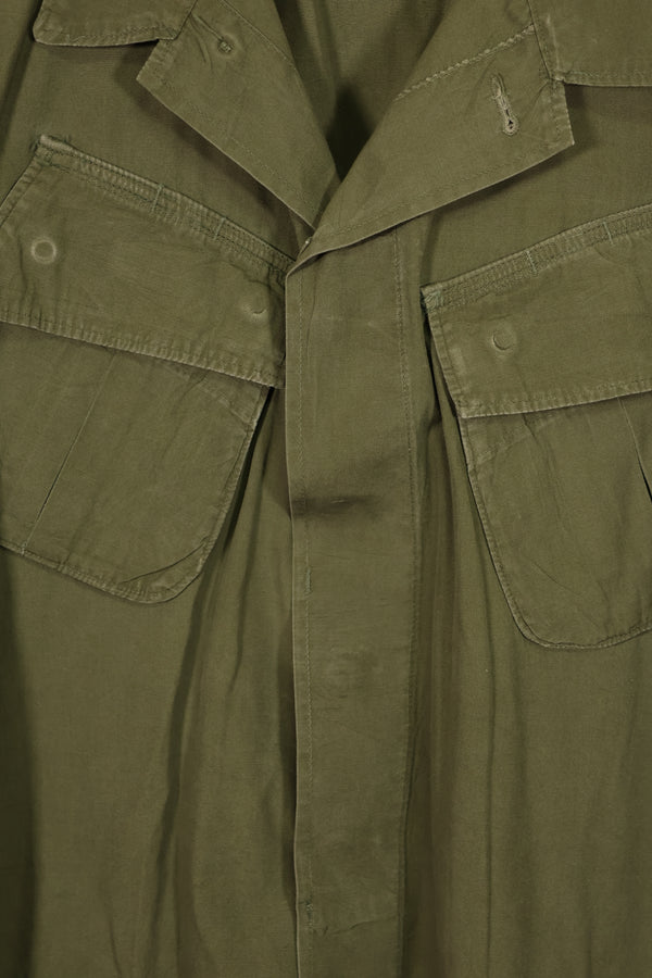 Real circa 1966-1967 lot 3rd Model Jungle Fatigue Jacket, used, size unreadable.