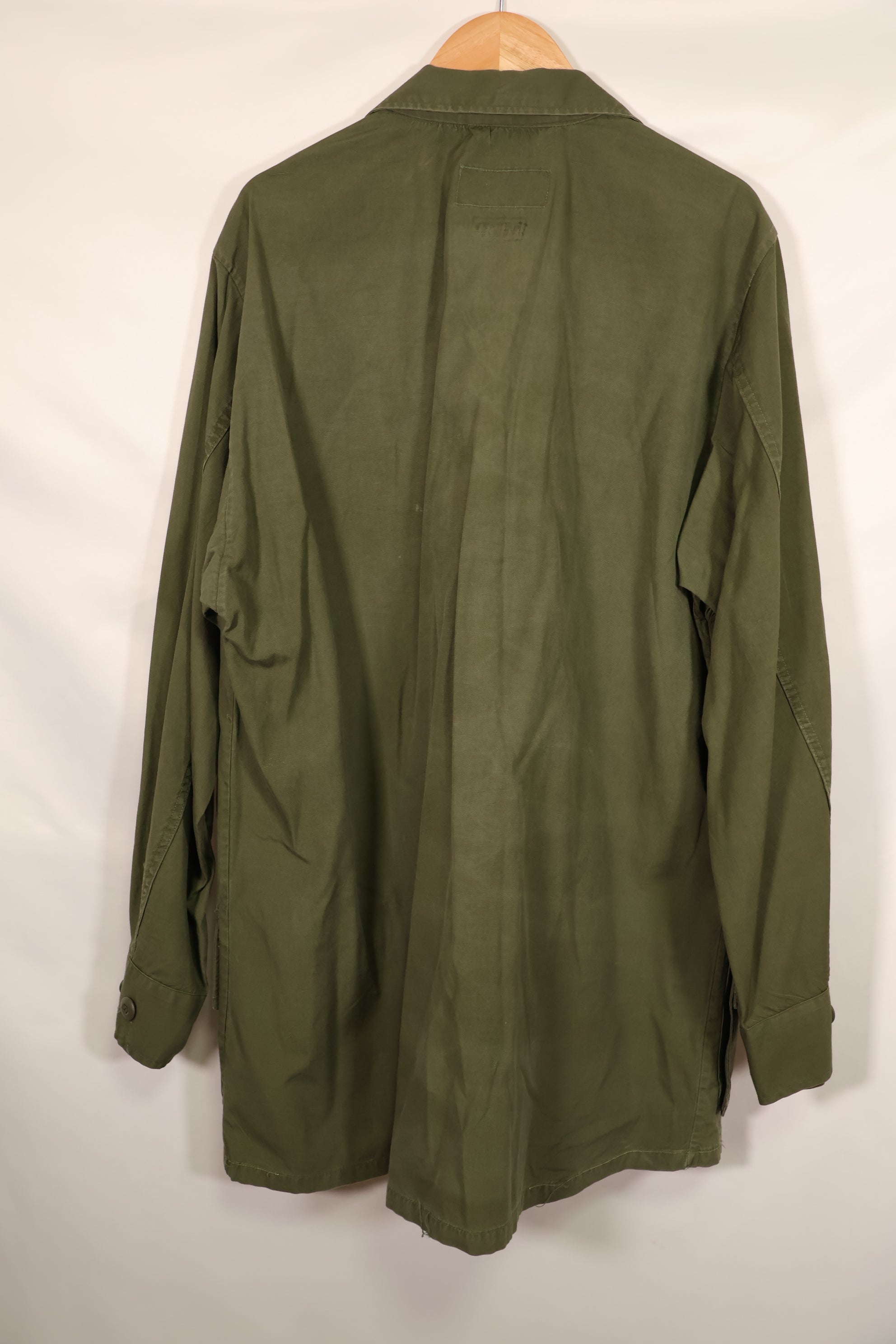 Real circa 1966-1967 lot 3rd Model Jungle Fatigue Jacket, used, size unreadable.