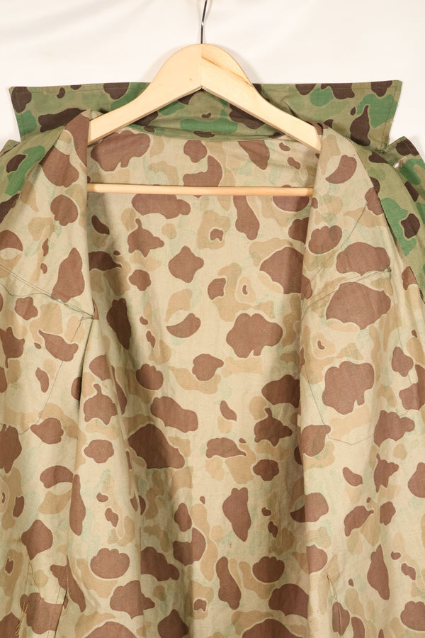 1940年代至1950年代初日本制造的蛙皮迷彩修身夹克，人字纹布面料，品相极佳，二手。