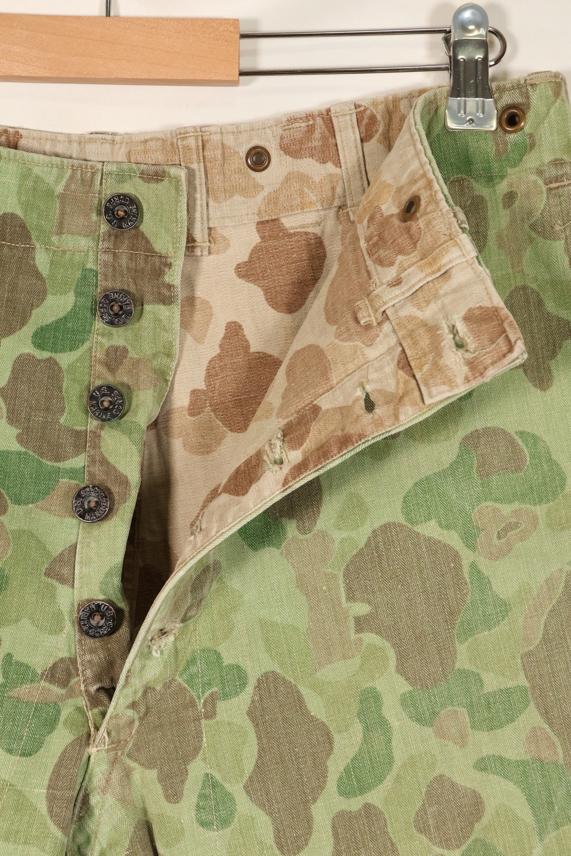1940年代美国海军陆战队P-44蛙皮迷彩裤，褪色，有划痕，二手