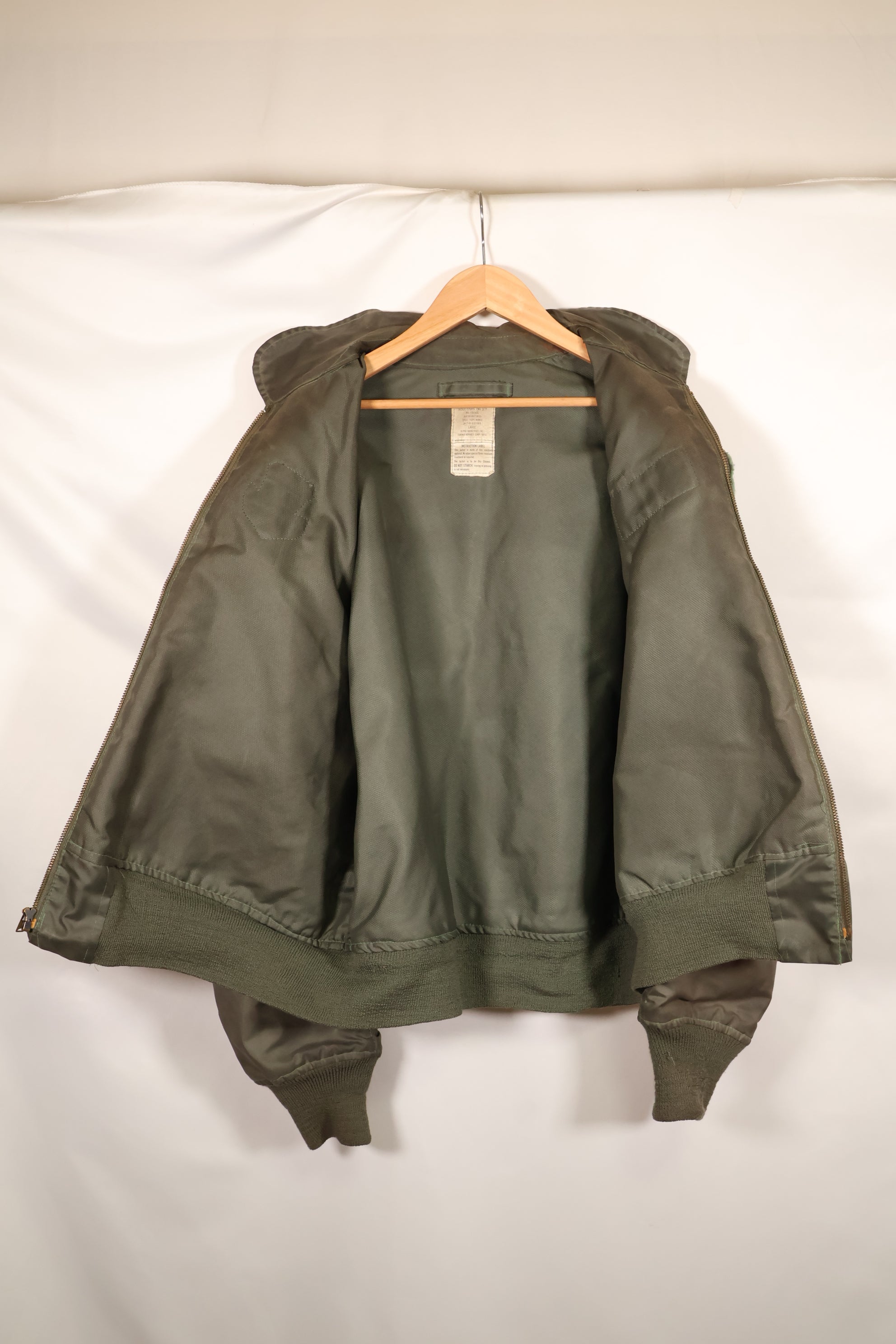 1988 Contract LARGE USAF CWU-36P Flight Jacket Light Zone Used