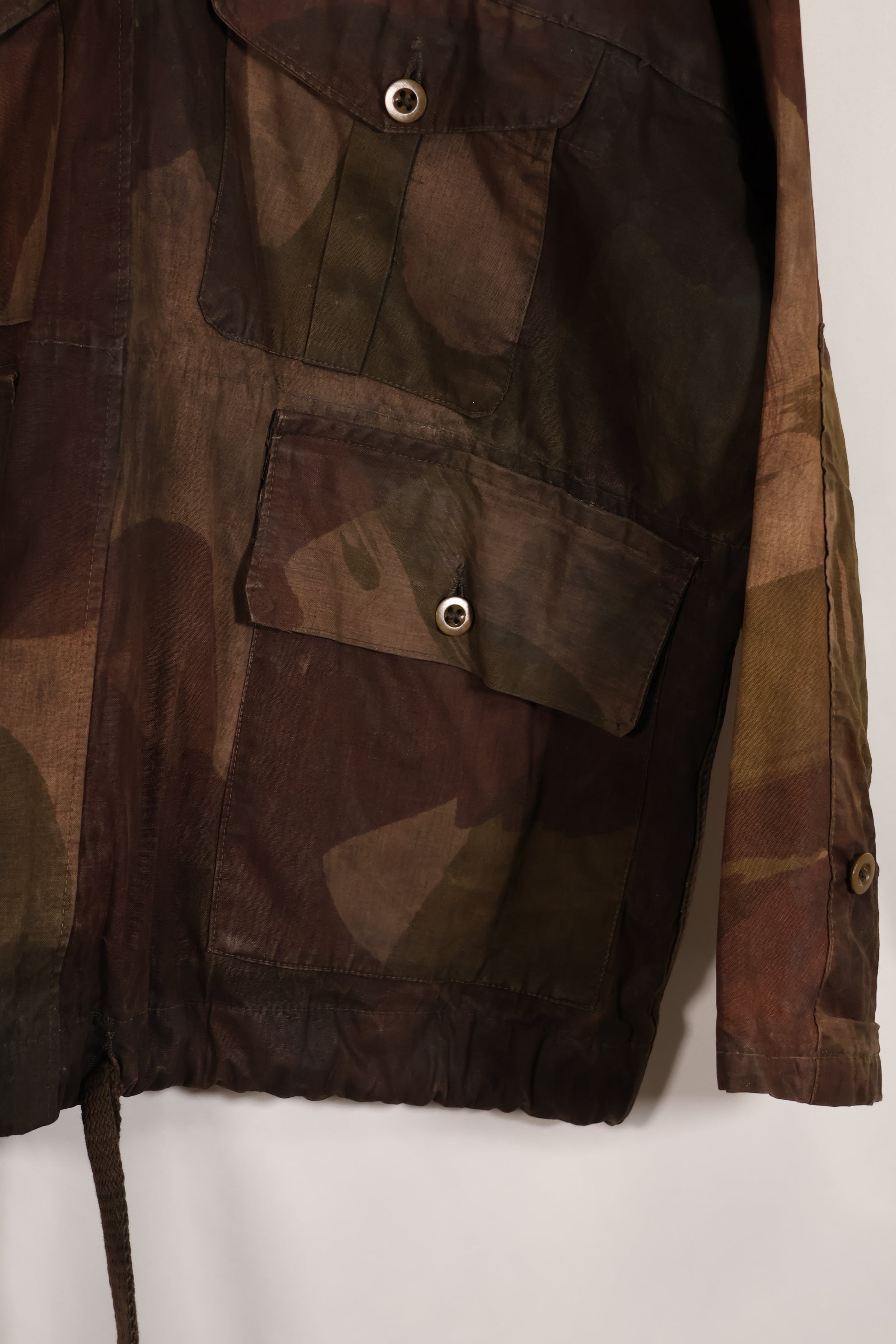 Real British Army SAS smock WINDPROOF camouflage smock, size unknown, heavy fabric, black dyed, used.