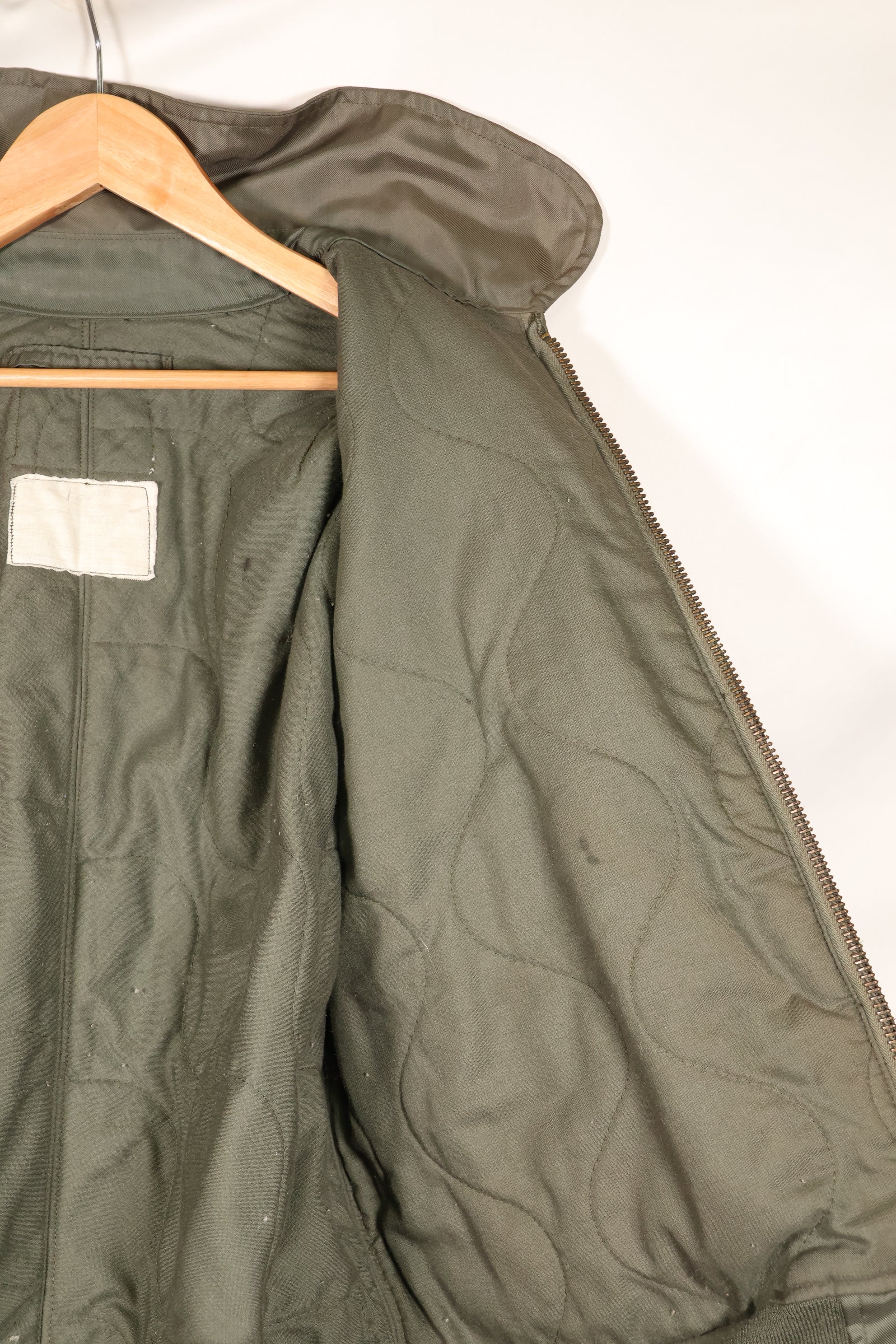 二手美国海军 CWU-45P 飞行夹克，中号，20 世纪 70 年代末