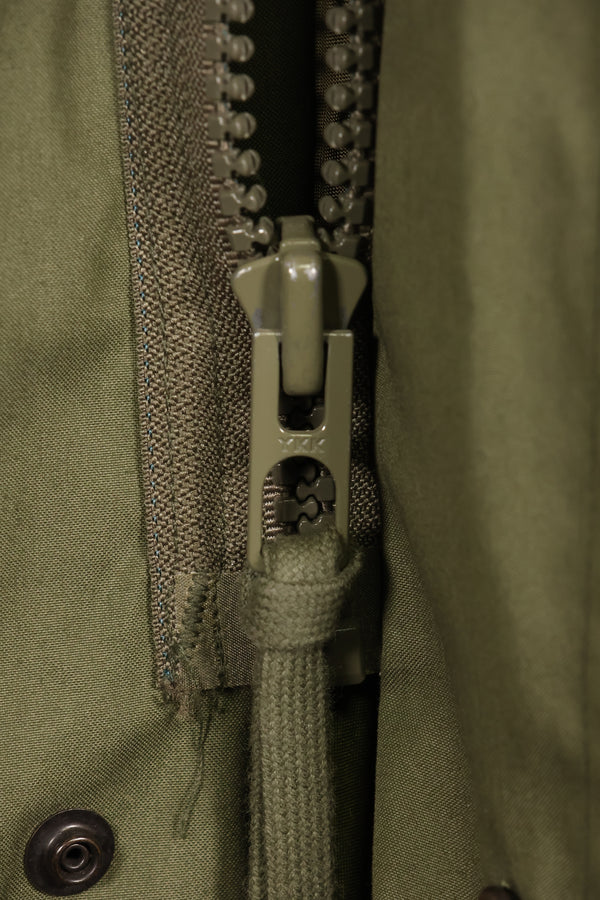 多个年龄段的批次 SMALL M65 field parka 鱼尾 parka，状况良好，使用过，B.