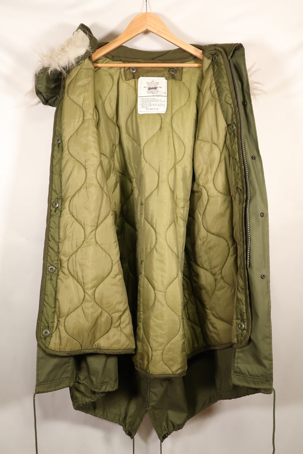 多个年龄段的批次 SMALL M65 field parka 鱼尾 parka，状况良好，使用过，B.