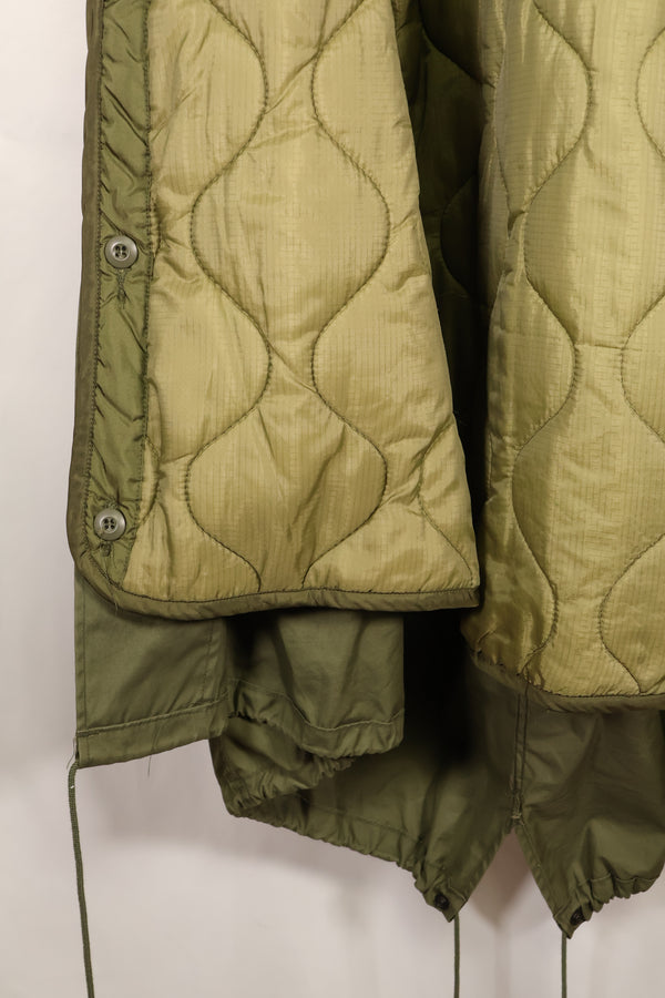 多个年龄段的批次 SMALL M65 field parka 鱼尾 parka，状况良好，使用过，B.