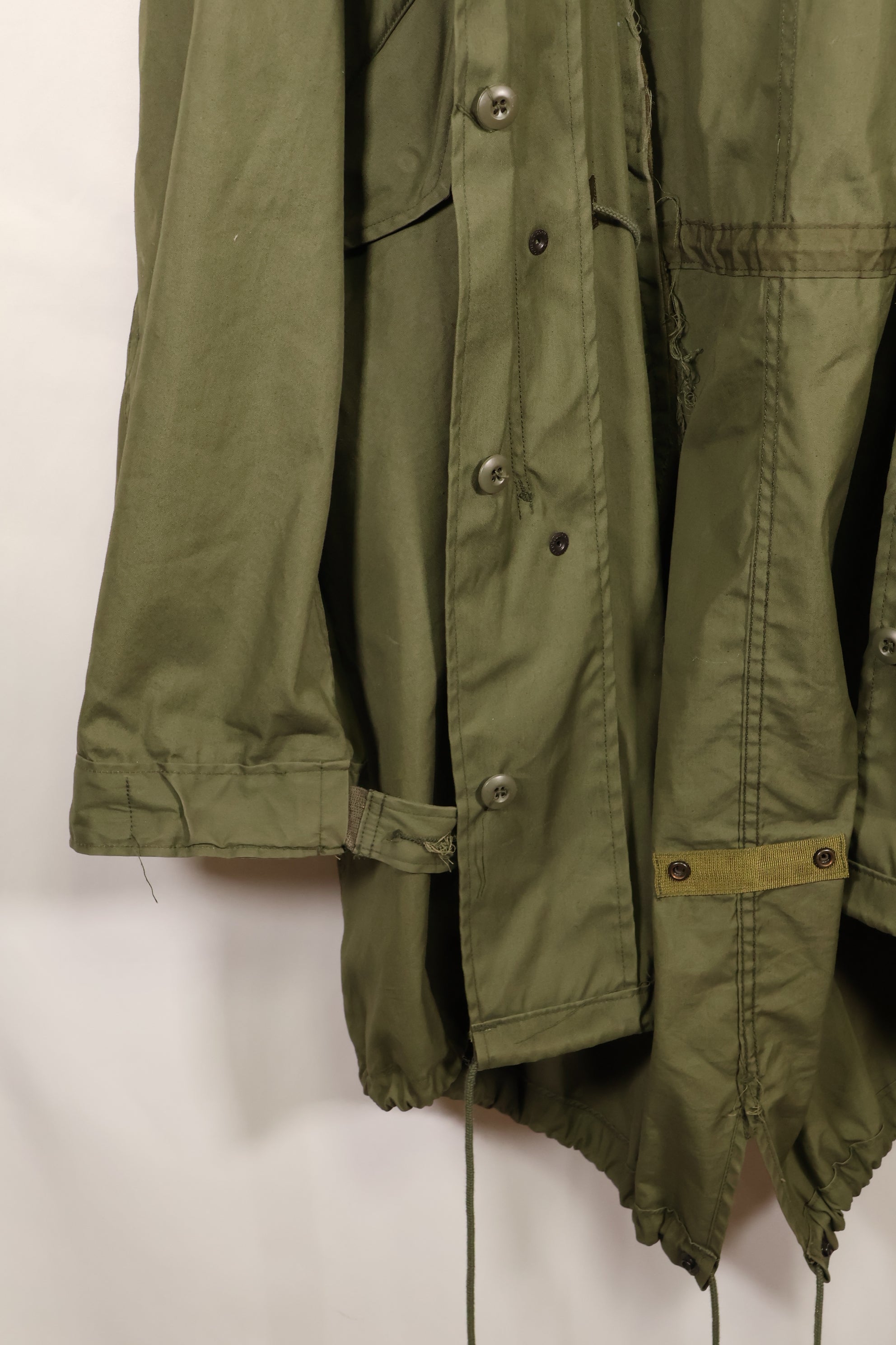 多个年龄段的批次 SMALL M65 field parka 鱼尾 parka，状况良好，使用过，B.