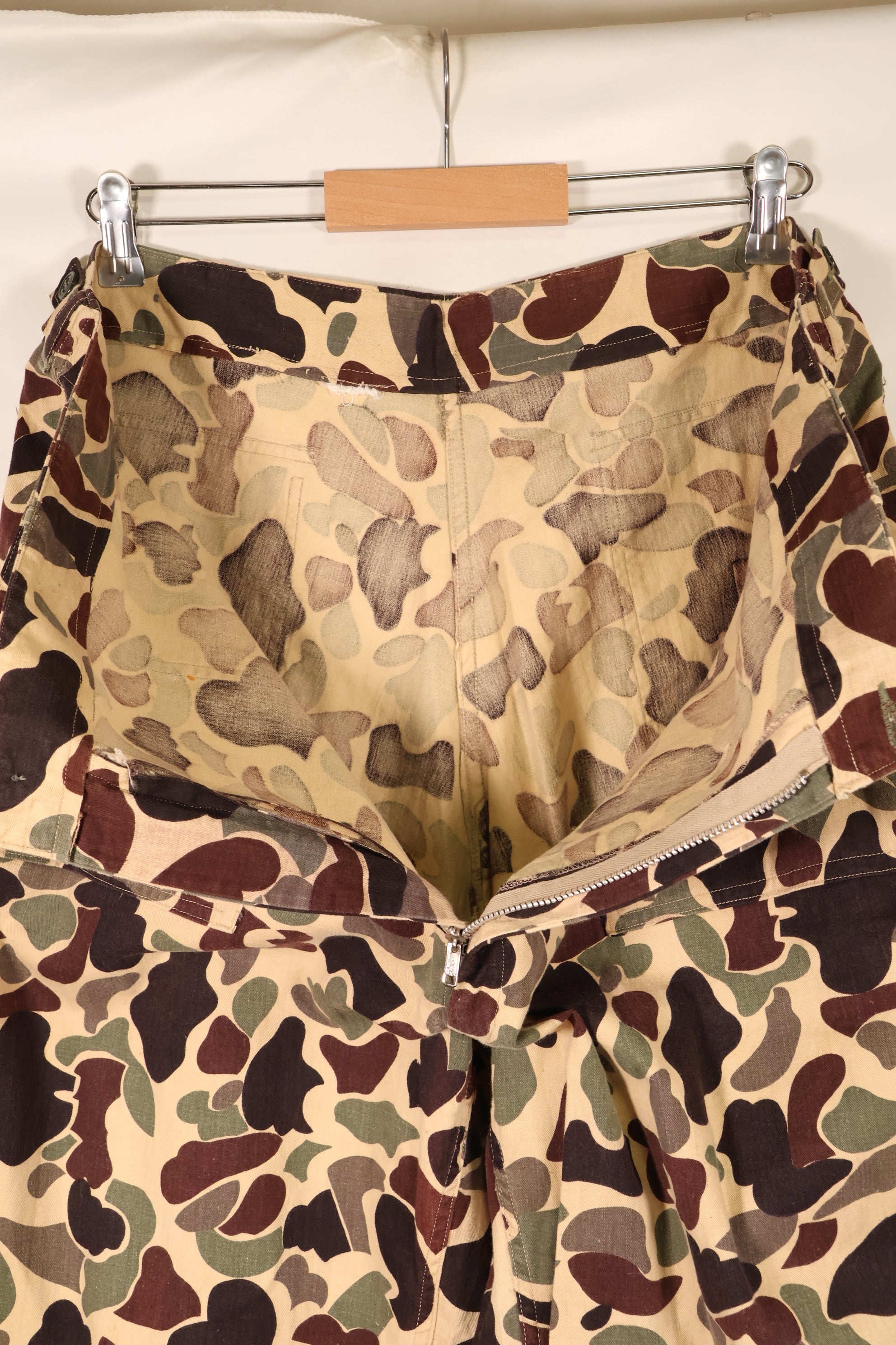 Mid-1960s; Size M–L; CIDG; Beogam Camo; Locally Made Frog Skin Camo; Oversized for the U.S. market; Used