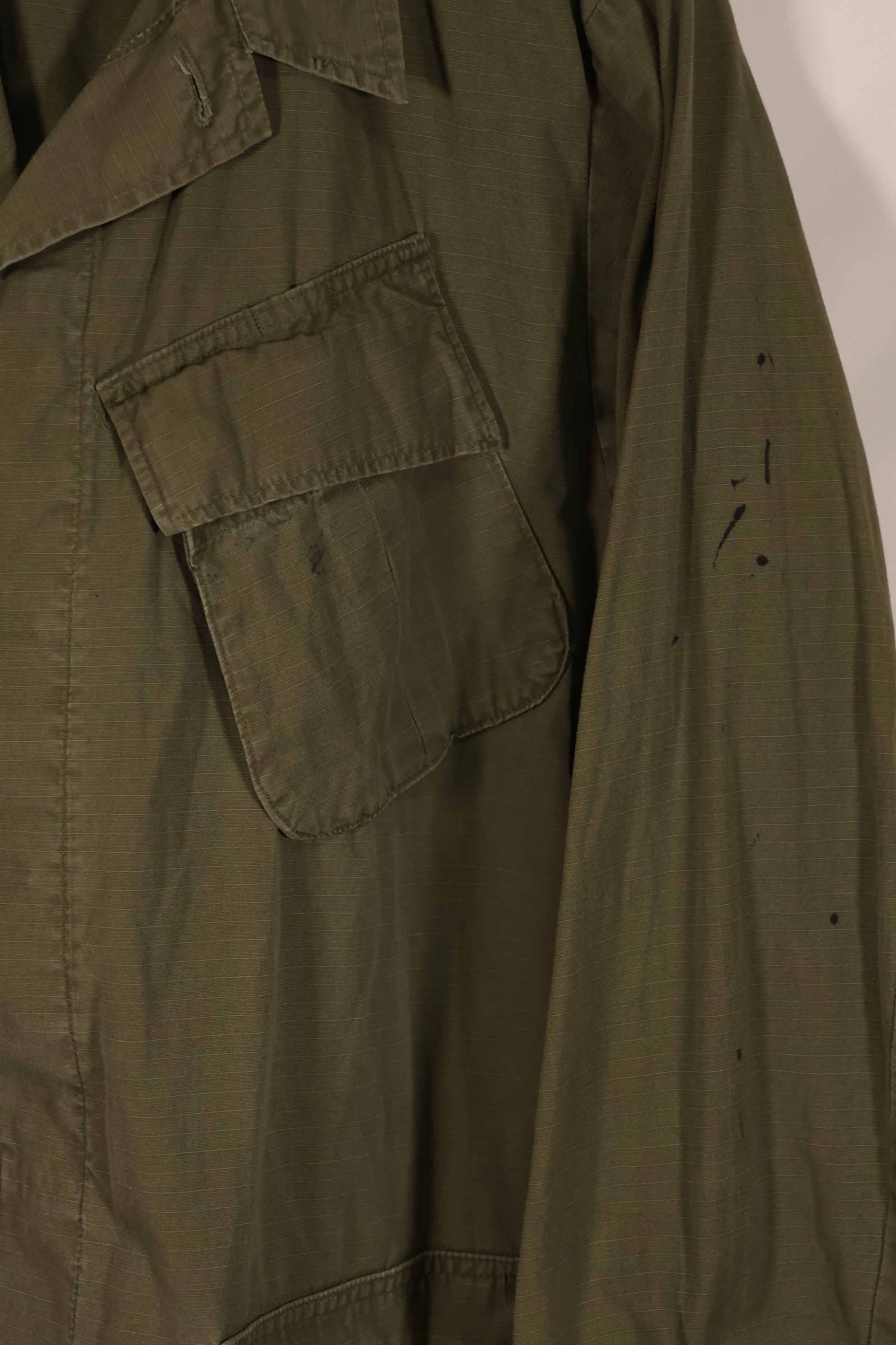 Real 1970 4th Model Jungle Fatigue Jacket M-R Sleeve stains, used.