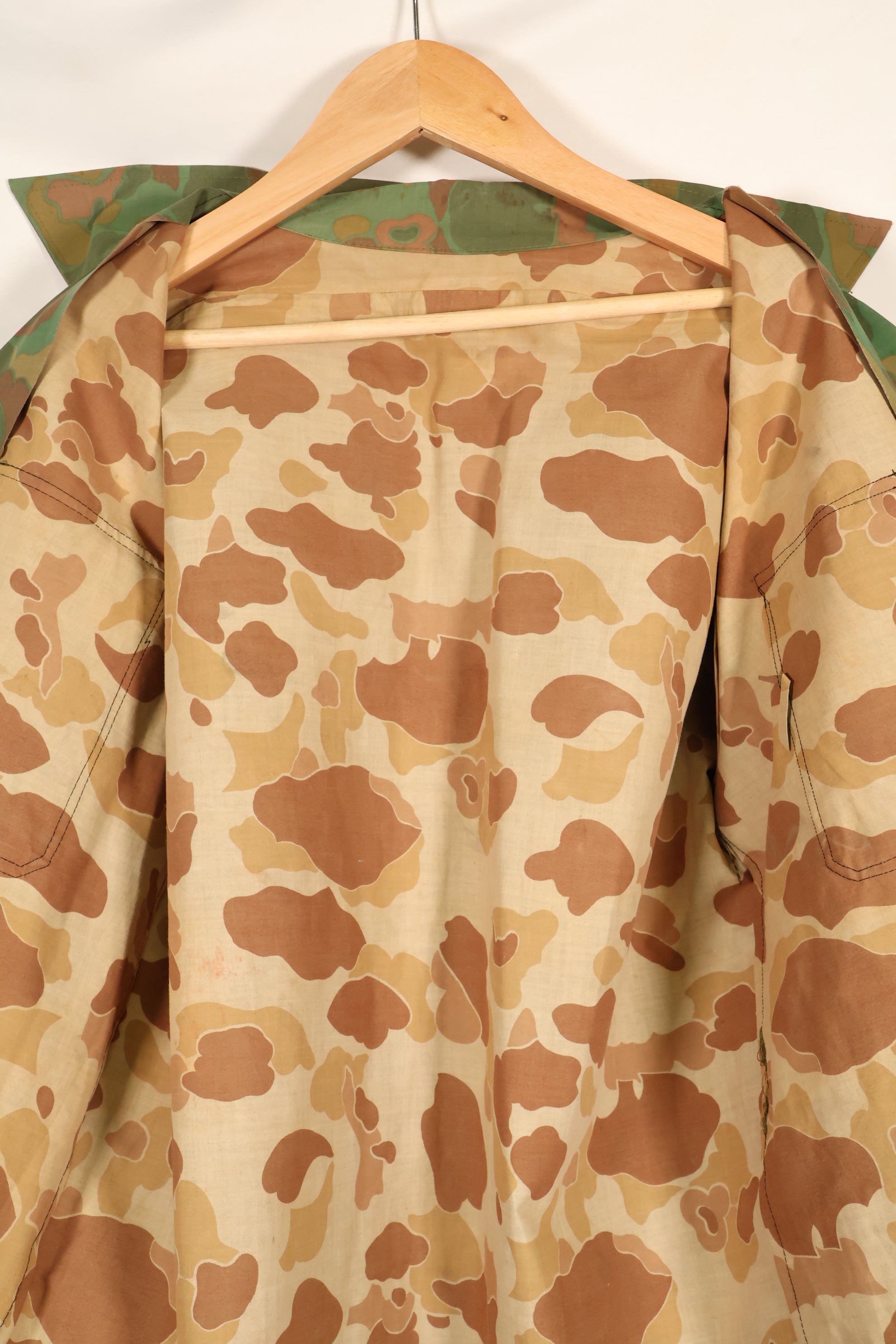 20 世纪 60 年代，私人采购，美国海军陆战队，青蛙皮披风衬衫和长裤套装，南越。