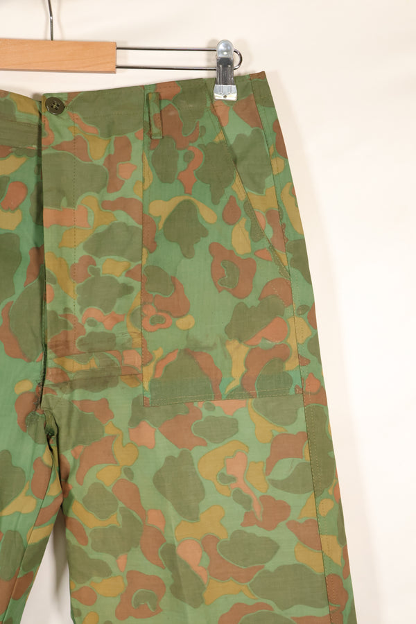 20 世纪 60 年代，私人采购，美国海军陆战队，青蛙皮披风衬衫和长裤套装，南越。