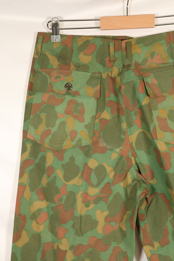 20 世纪 60 年代，私人采购，美国海军陆战队，青蛙皮披风衬衫和长裤套装，南越。