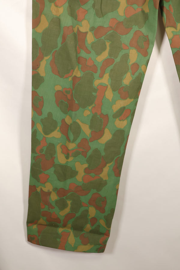 20 世纪 60 年代，私人采购，美国海军陆战队，青蛙皮披风衬衫和长裤套装，南越。