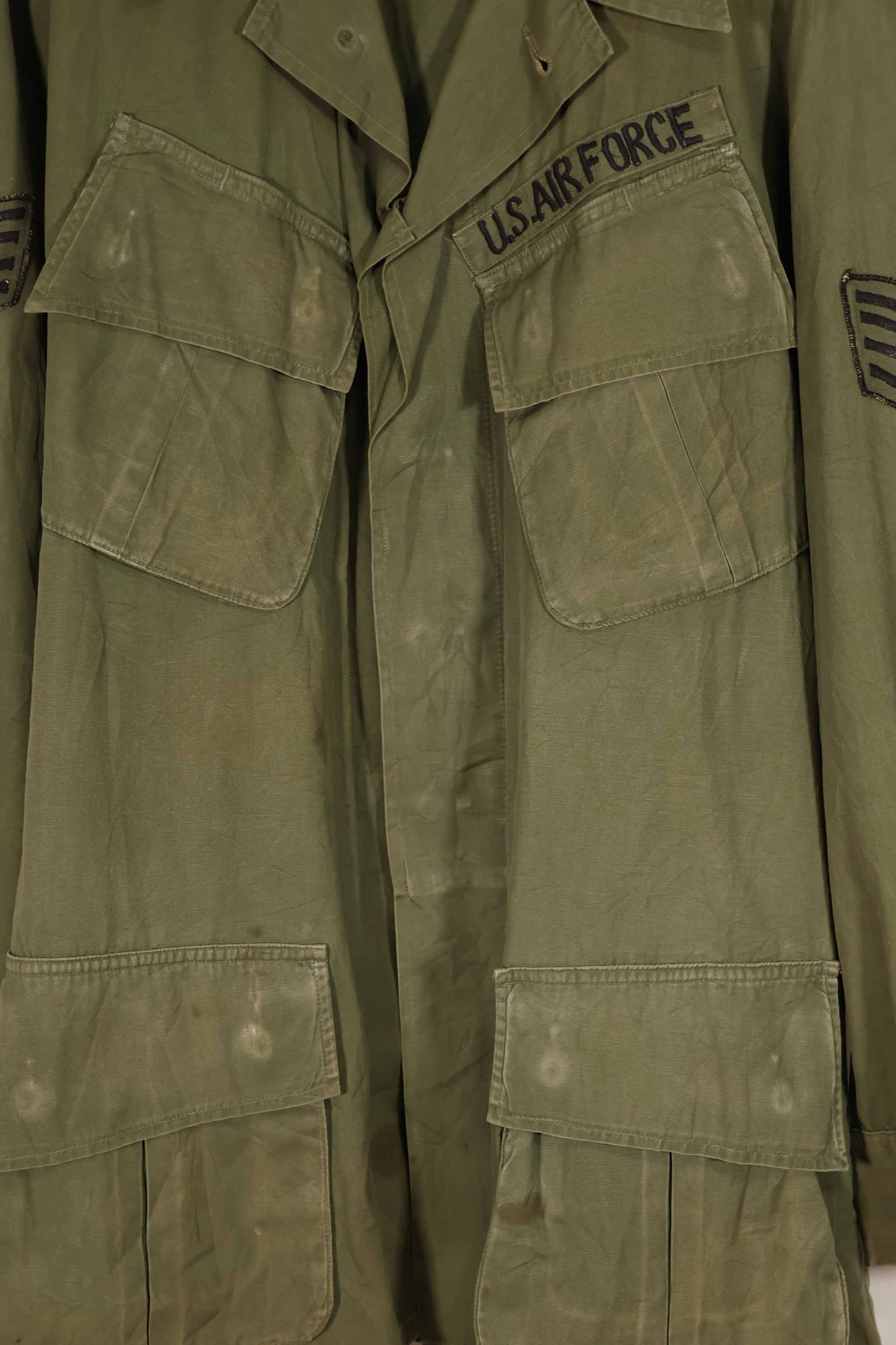 Real 1967 3rd Model Jungle Fatigue Jacket USAF, M-R with patches, used.