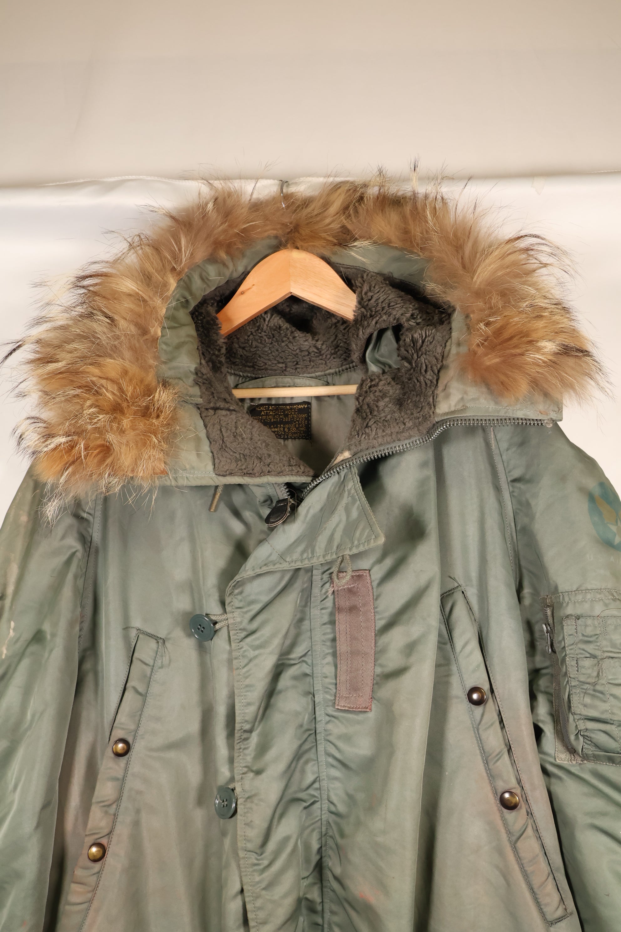 1950 年代大型美国空军美国空军 N3-B 飞行夹克，使用过，有钢印。