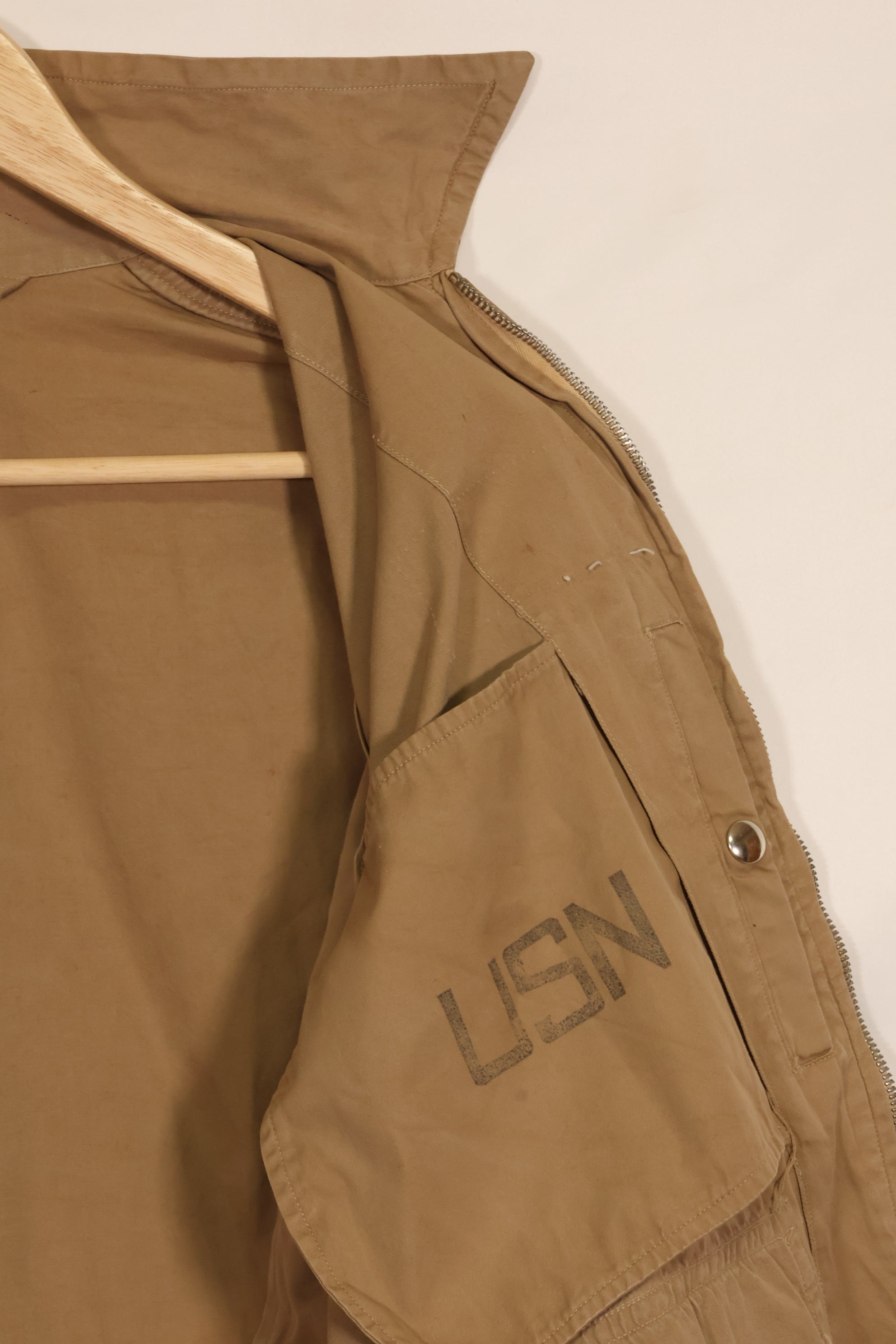 Early 1940s US Navy M421-a summer flight jacket, used.