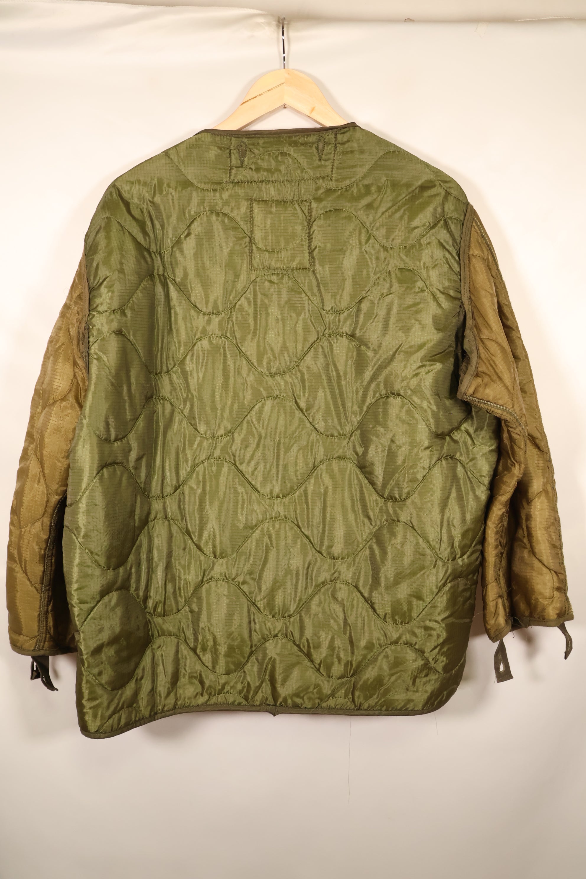 Mid-1960s, M-R, 2nd Model M65 Field Jacket, Early Production, with Civilian Liner, Used