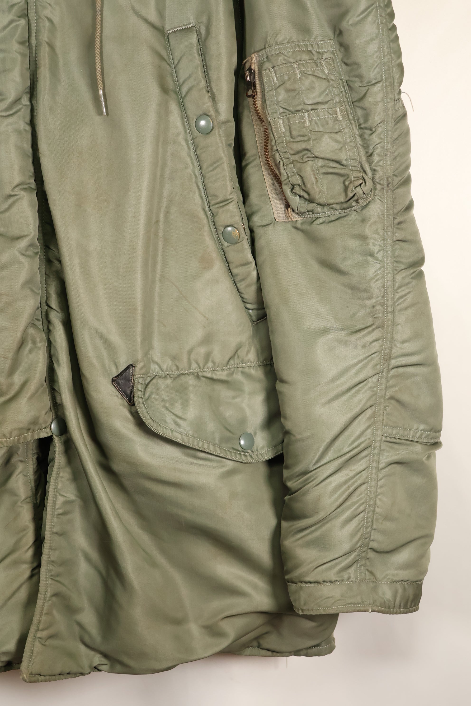 Late 1950s-early 1960s MEDIUM USAF USAF N3-B Flight Jacket Used