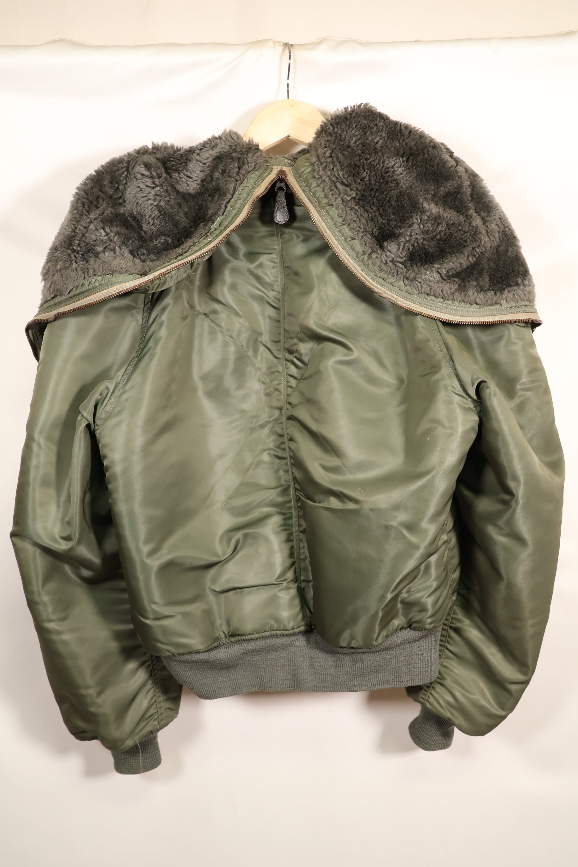 1950s MEDIUM USAF N-2B Flight Jacket, good condition, used.