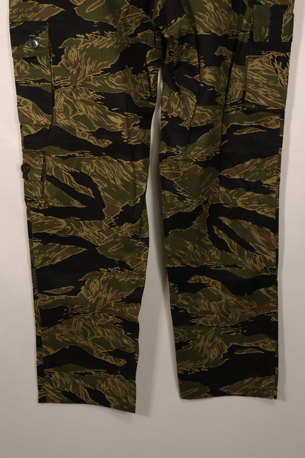 Real deadstock Okinawa Tiger Tiger Stripe Pants US-L in mint condition