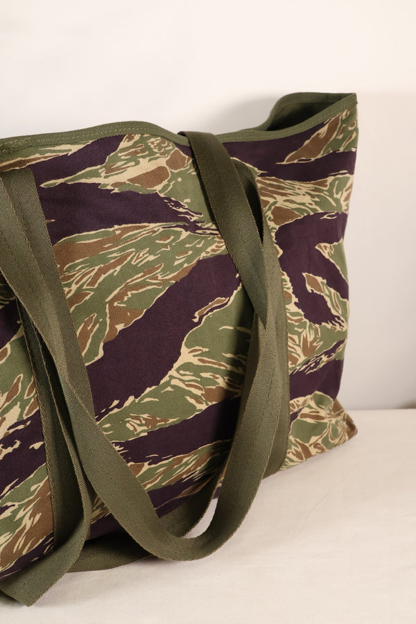 MILITARIA 1911 xSignal Depot 合作冲绳虎纹手提包