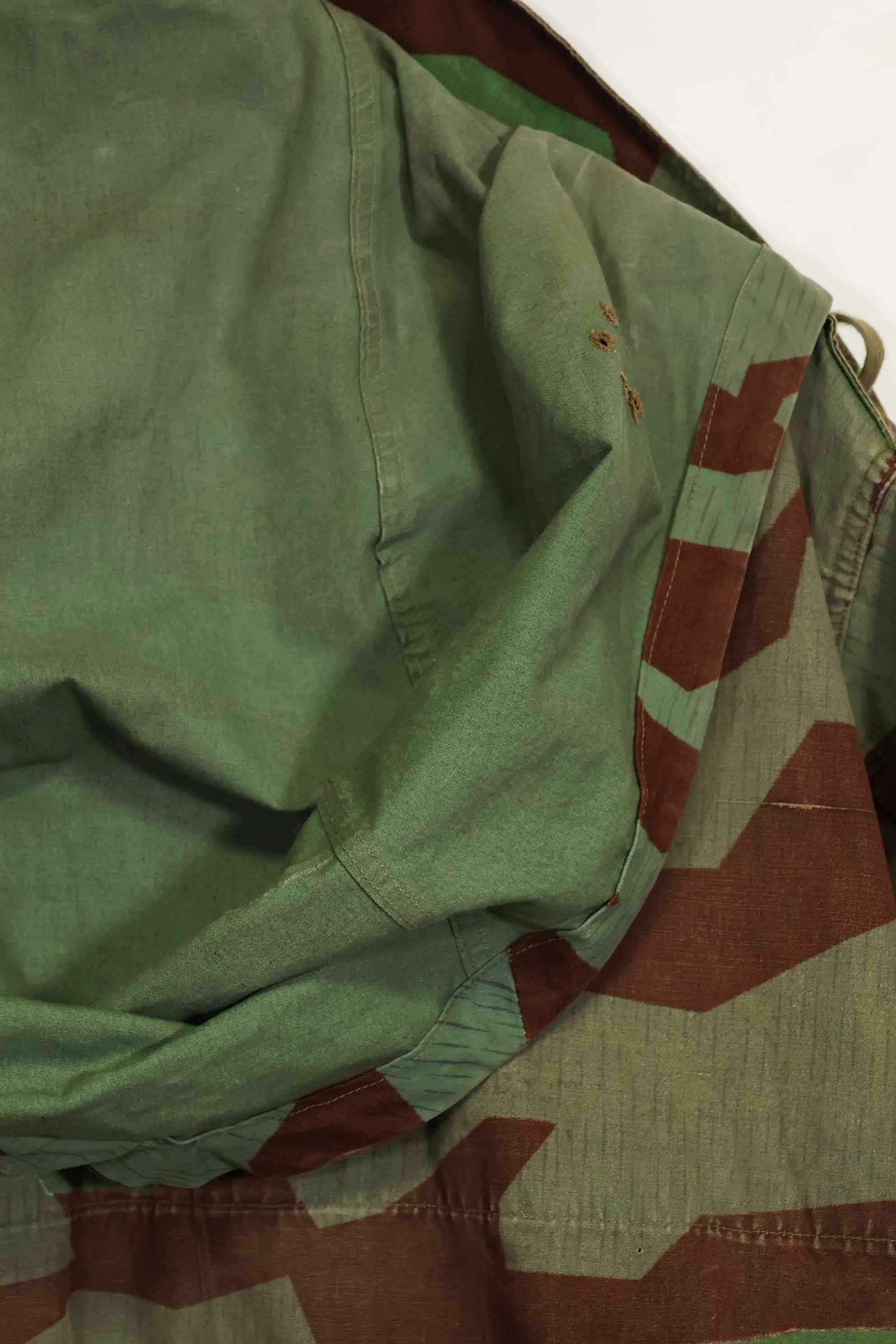 Real 1950s West German Airborne Jacket, splinter pattern, zipper failure, large size, used.