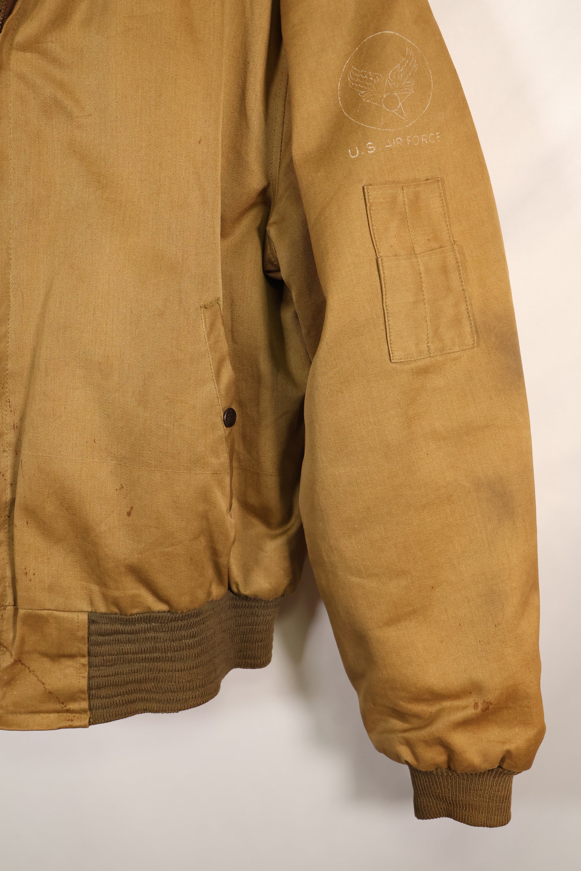 20 世纪 50 年代美国空军 B-15 棉质飞行夹克，商业型号，二手。