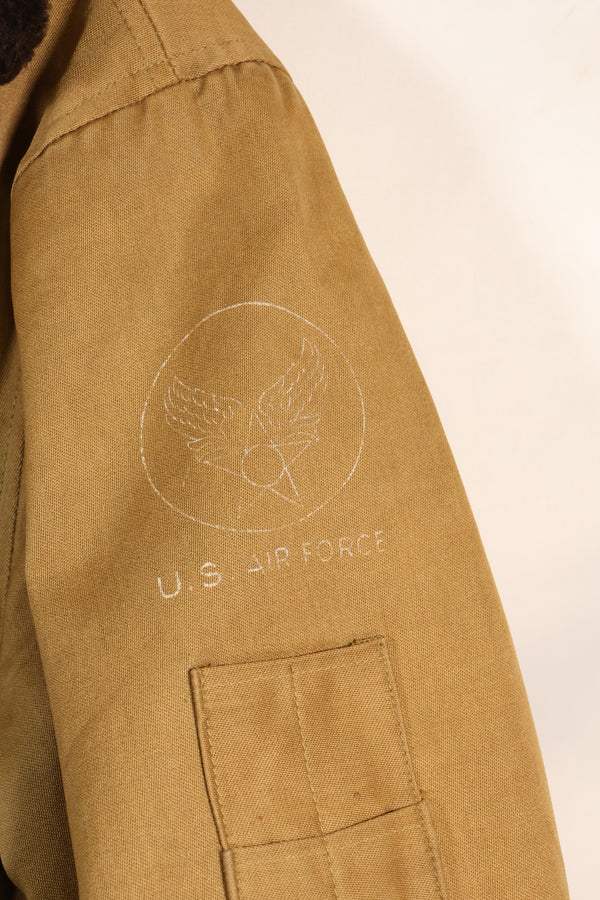 20 世纪 50 年代美国空军 B-15 棉质飞行夹克，商业型号，二手。