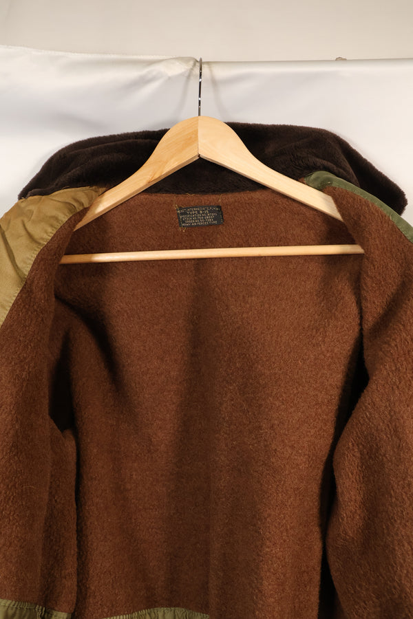 20 世纪 50 年代美国空军 B-15 棉质飞行夹克，商业型号，二手。