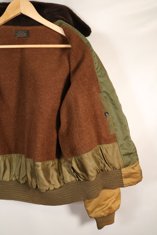 20 世纪 50 年代美国空军 B-15 棉质飞行夹克，商业型号，二手。