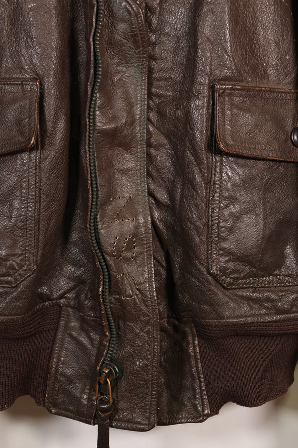 1963 年合同尺寸 44 的美国海军 G-1 飞行夹克，中间款，二手。