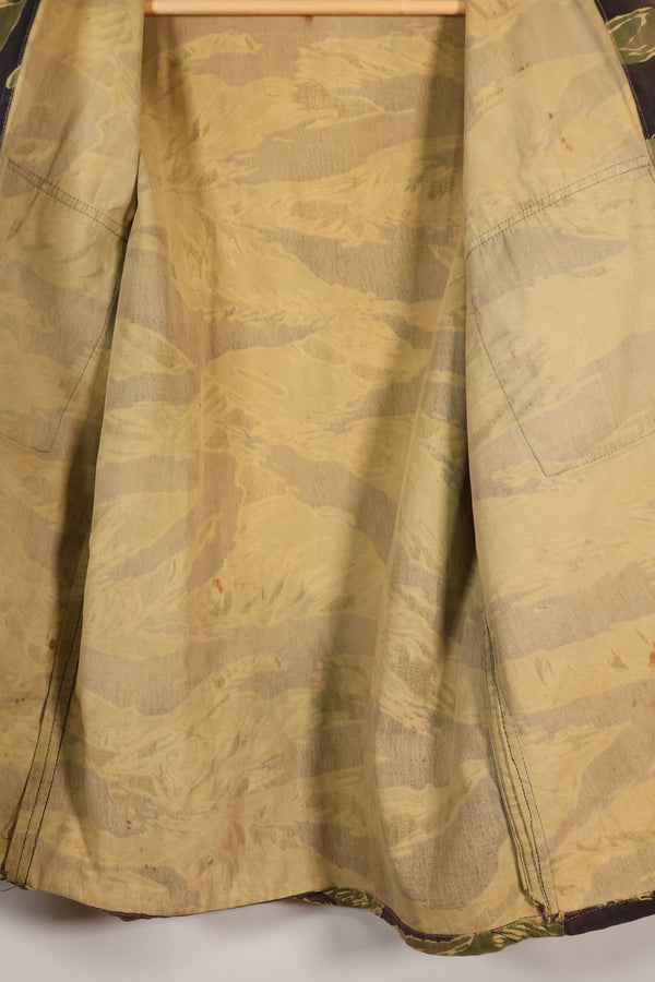 20 世纪 60 年代中期美国裁制的大号冲绳虎虎条纹衬衫，褪色，使用过。